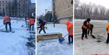 Дніпро очищається від снігу: де відбувається прибирання та куди вивозять сніг