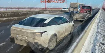 Небезпечний міст: Як пошкоджений міст в Дніпрі стає пасткою для автовласників