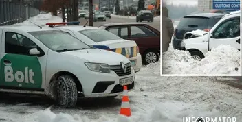 Серія ДТП у Дніпрі: Зіткнення трьох машин на Січеславській Набережній