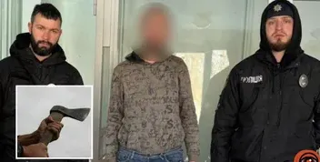 В Дніпрі затримали чоловіка, який намагався вбити знайомого сокирою