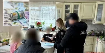 Дніпровська лікарка та син підозрюються у зловживанні впливом за фіктивні висновки про непридатність