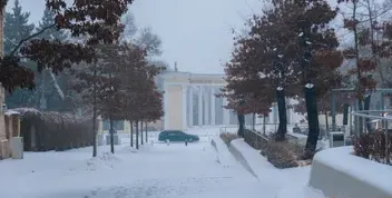 Дніпро під хурдою: Снігопад і ожеледиця ускладнили рух