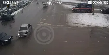 ДТП у Дніпрі: Skoda та Mitsubishi зіткнулися на Запорізькому шосе