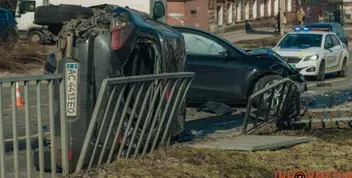 У Дніпрі сталася ДТП з участю Tesla та Renault
