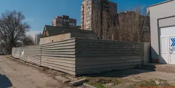У Дніпрі розпочали будівництво нового магазину на Набережній Перемоги