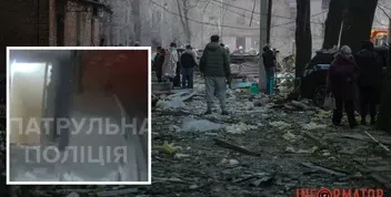 Перші хвилини після удару по Дніпру: як діяли поліцейські на місці трагедії