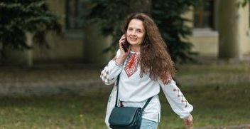 Дніпро вдягнувся у вишиванки: святкові фото та заходи