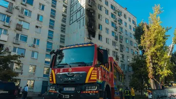 Масштабна пожежа у гуртожитку на Набережній Перемоги у Дніпрі: деталі та наслідки